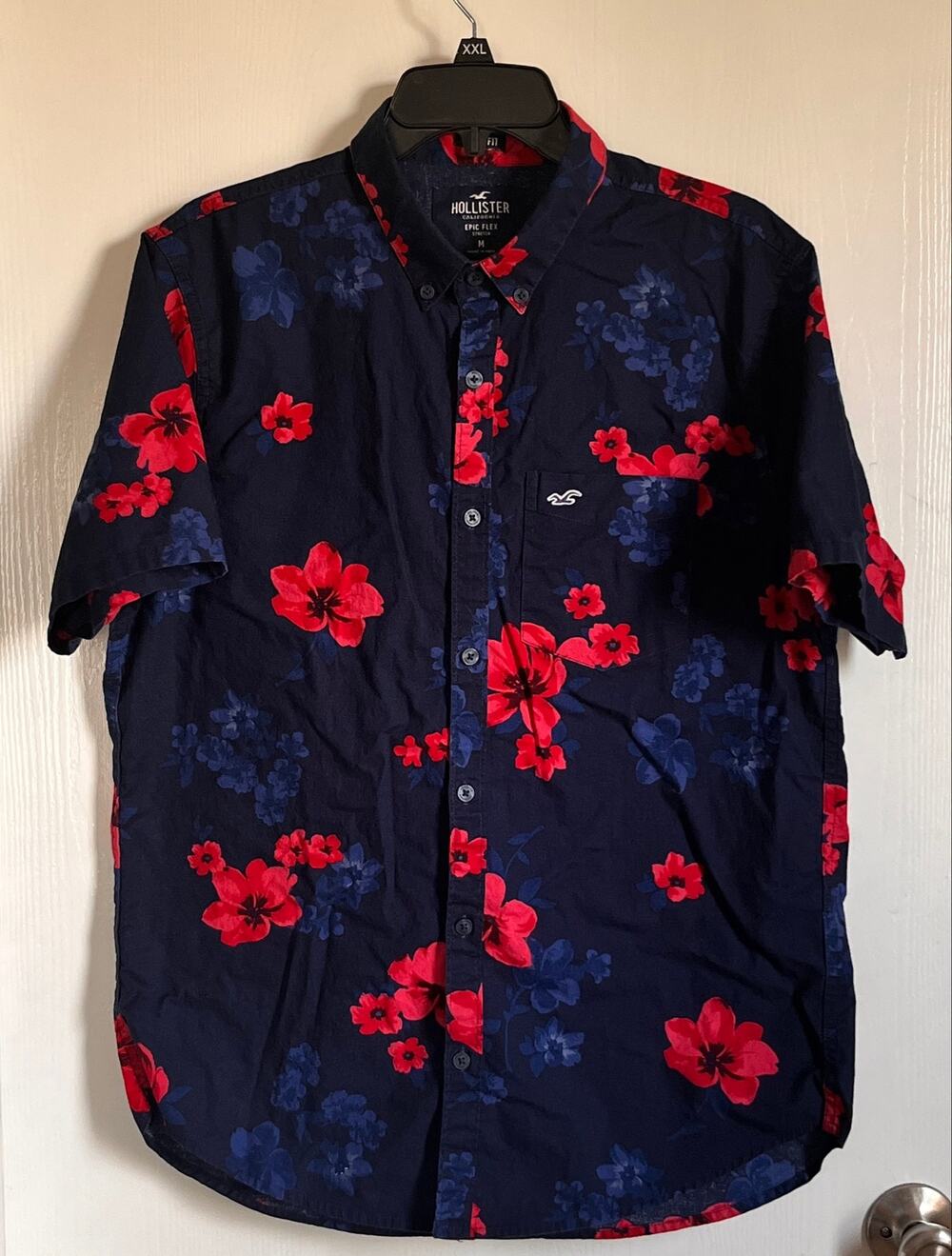 Hollister Mens Floral Short Sleeve Button Down Shirt Medium Epic Flex Navy Red